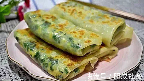 酥脆|韭菜盒子最快速的做法,不发面不揉面,皮薄酥脆,馅多不破皮