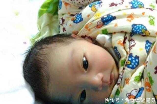 熟悉的人|宝宝睡醒后若有这3个“举动”,说明是个高智商,你家娃中了几个!