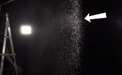 阿列克萨|为了验证商场测体温是不是形式,油管博主把脑门捂到48度