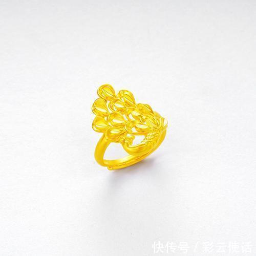 穿搭|有品位的女人,过了40岁佩戴这几款黄金首饰,气质又好看