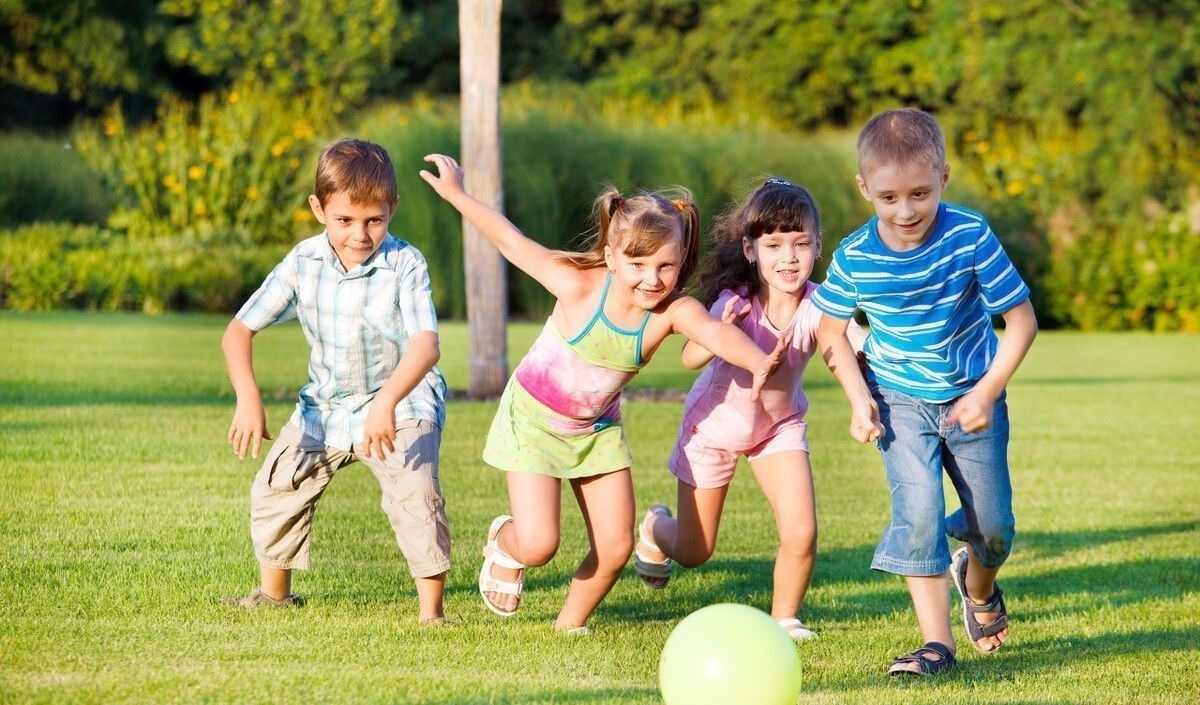 矮小|医生直言:7种疾病可能对孩子身高有影响,如何避免孩子身高偏矮?