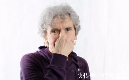 气味|为何人到老年,会有“老年臭”?若是常做4件事,老了也没味!