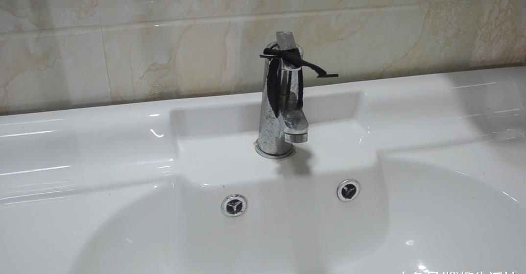 热熔胶|手提袋绳子不要扔, 拆下来放家里这样用, 看完你会感谢我的