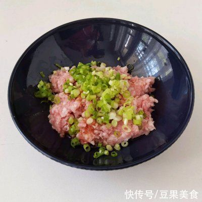 「手抓饼版」鲜肉榨菜锅盔