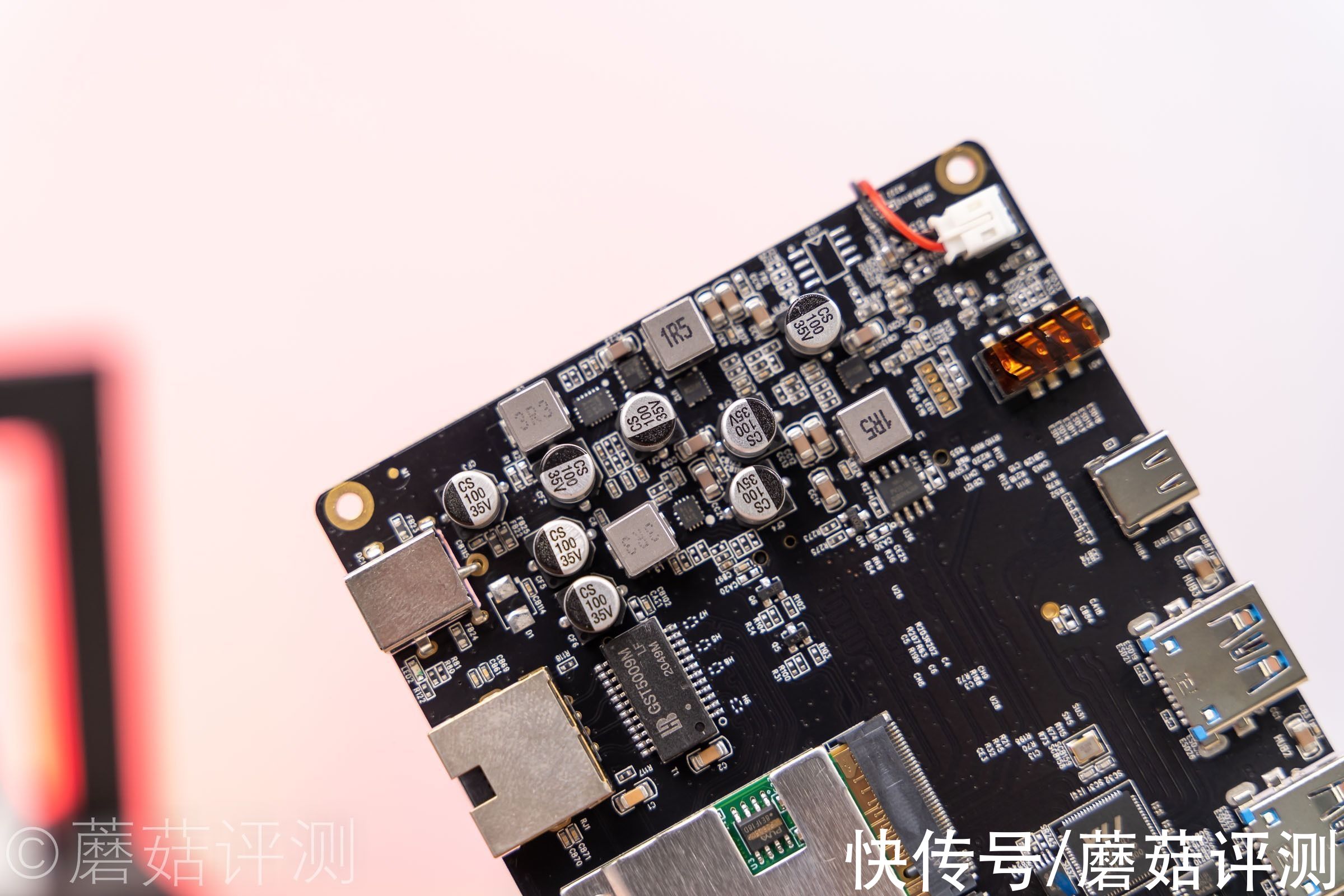 nvme|功能异常强大，满足更多专业需求、奥睿科雷电3硬盘盒拓展坞 拆解