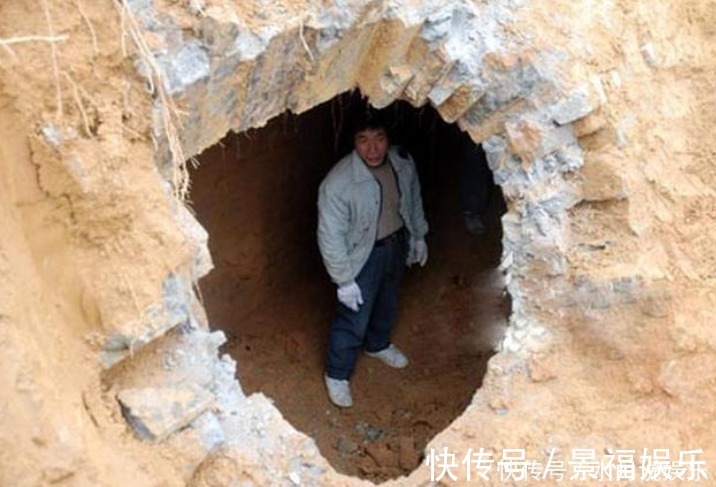 古墓#为了盗取陵内宝藏,盗墓贼竟在墓上建屋居住,20年间盗取珍宝无数