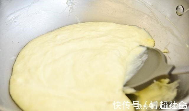 牛奶别再直接喝了，教你新吃法，好吃还软嫩香甜，孩子最爱吃