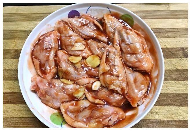 鸡翅最过瘾的做法,简单方便,无需油炸,吃起来更健康