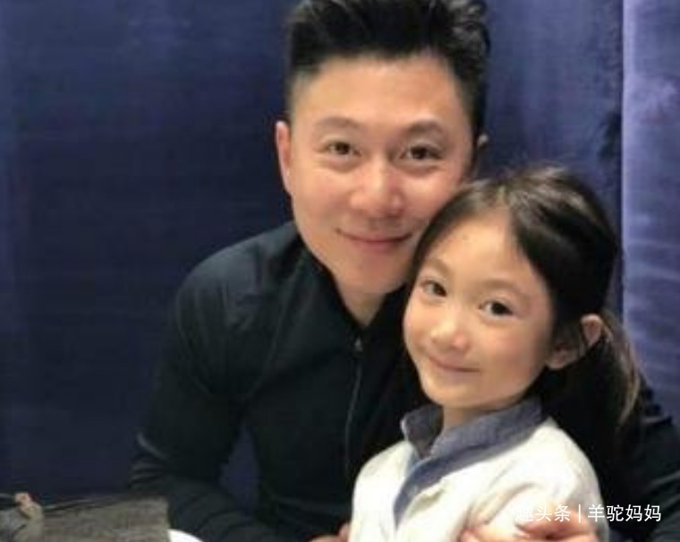 双眼皮|爸爸身上这3个特征只“传女不传男”,看到第一条,有点心疼女儿