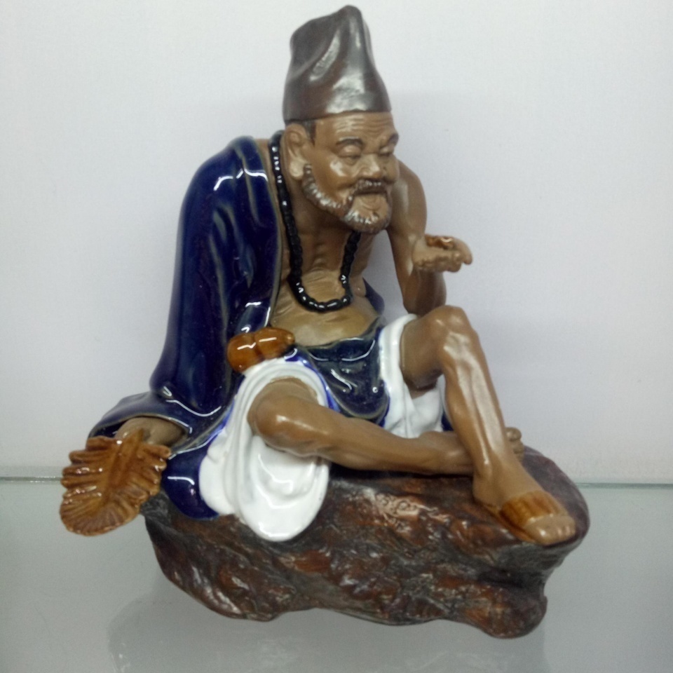 影视剧!净慈寺的济公哪个雕得最好,专家说:其实真济公手指有个特别之处