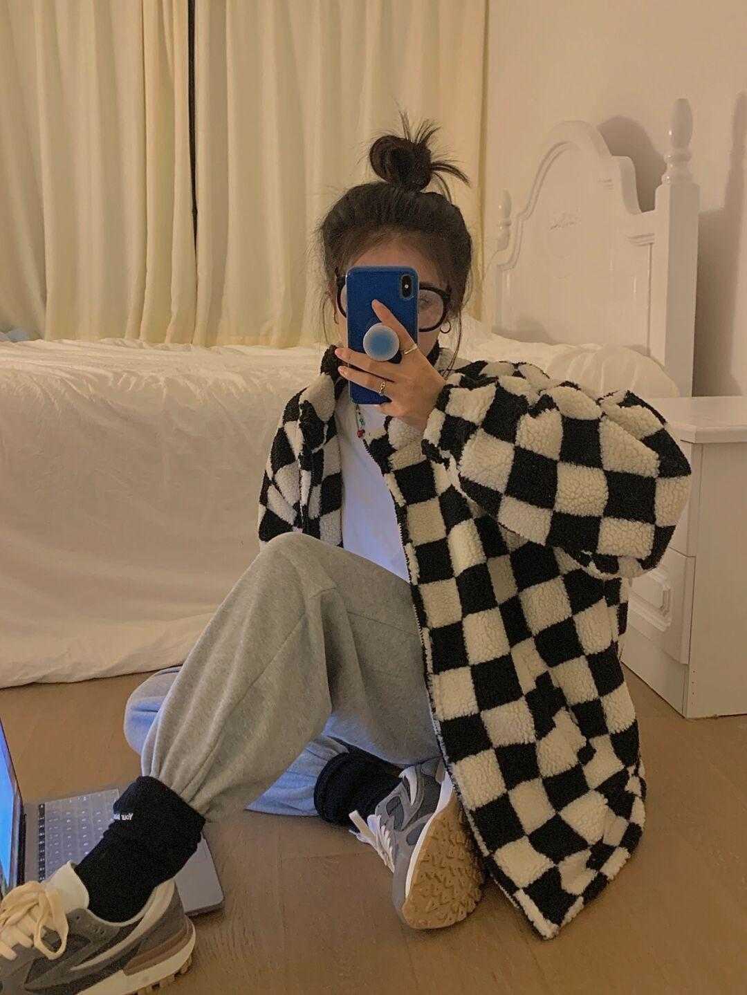 时髦精 时髦精们集合了!今年大火的棋盘格单品我给大家整理了,千万码住