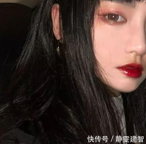 乌黑|女生脸上这3个位置,越“黑”颜值越高,很多都是“校花级别”的