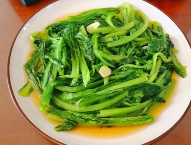 脆爽|清炒油麦菜,不可直接下锅炒,大厨说多加1个步骤,脆爽不发黄