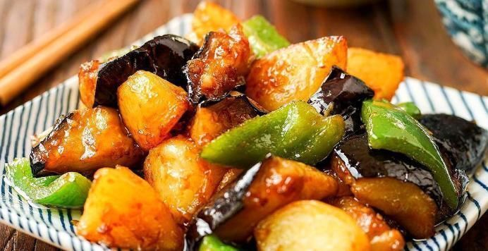 健康饮食|就餐尽量不要吃三种素菜!就餐时吃这种菜不太健康!谨记!