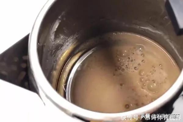 电水壶烧水,10个家庭9个搞错,现在知道还来得及,对家人很重要