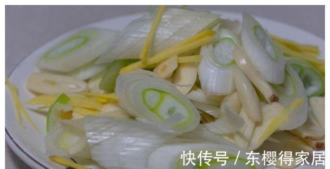 这才是带鱼最好吃的做法，饭店都吃不到，鲜香肉嫩，3斤鱼不够吃