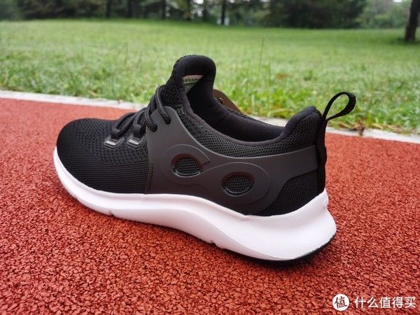 休闲|想摆脱亚健康困扰,穿咕咚5K鞋跑起来