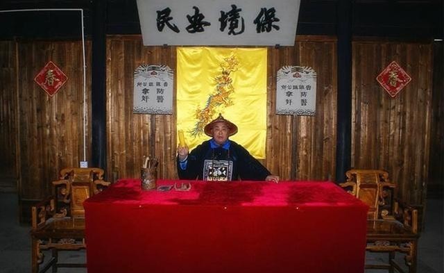 讼师|古代最特殊的一类人群,靠一支笔救人无数,连县老爷都怕他们