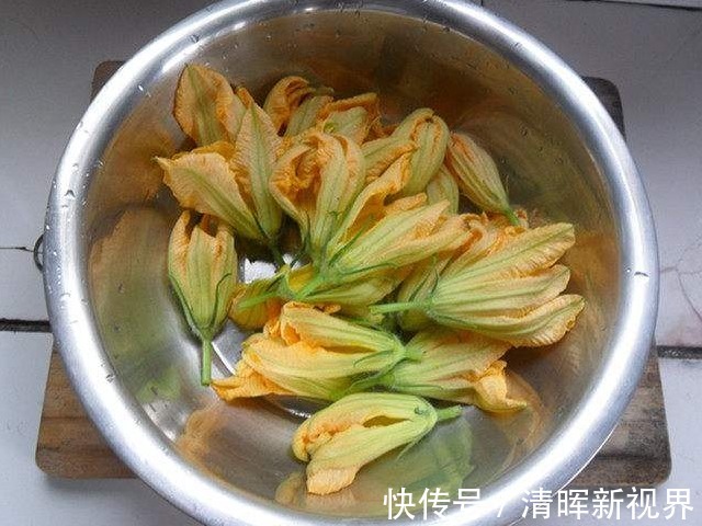 蝈蝈|百岁爷爷推荐农村老辈人的治病良药南瓜花，既抗癌又治乳腺炎