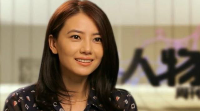 她号称“直男杀手”，出道23年从不参加综艺，网友：一股清流