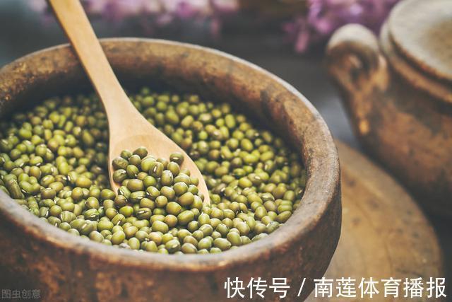 冰糖|熬绿豆粥时,直接下锅煮就错了,多加1个步骤,绿豆出沙又软糯