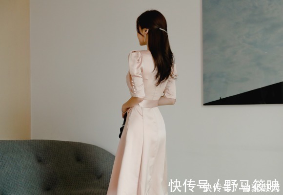 高跟鞋|时尚穿搭孙允珠：约瑟芬丝光宫廷名媛系带礼裙
