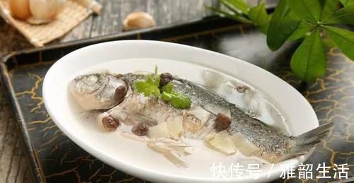鲫鱼|鲫鱼汤好喝有诀窍，牢记4点，鱼肉鲜嫩，汤白如牛奶，上桌抢着喝