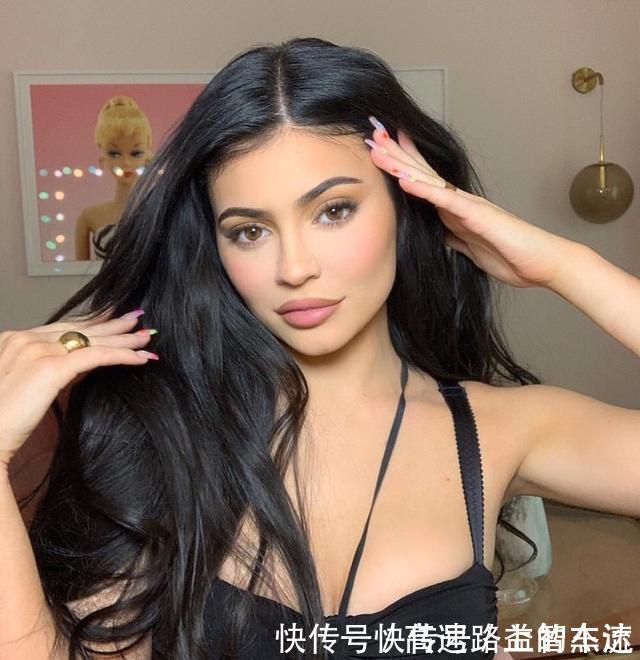 kylie|神仙化妆师！亿万富婆Kylie Jenner这么美，一半功劳都是他的