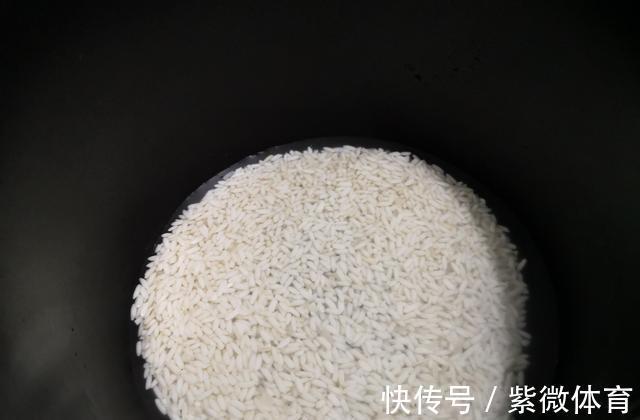 美食|早餐店常见的美食,在家简单十分钟蒸一蒸,好吃不上火。