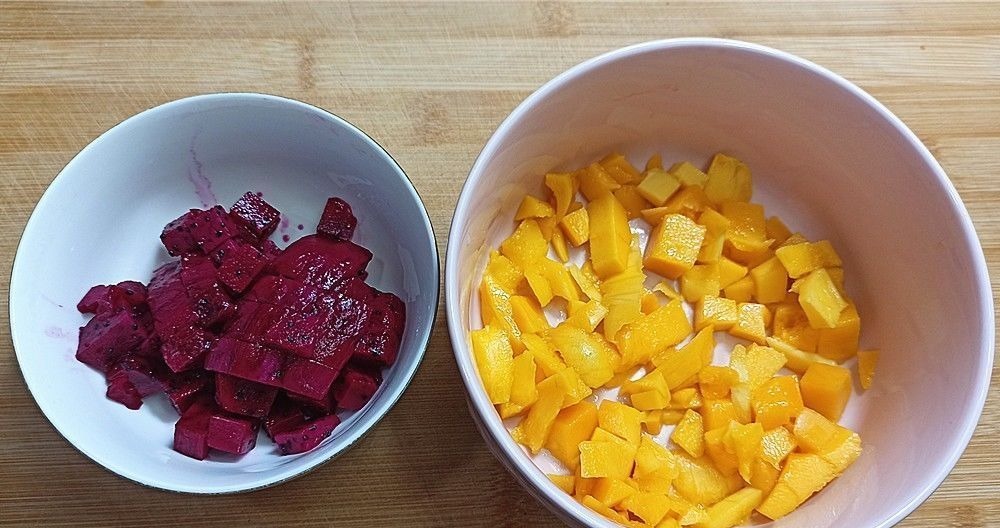 教你在家做水果果冻,Q弹爽滑好吃,而且做法非常简单,孩子喜欢