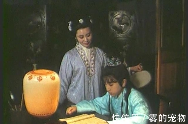 贾政!贾兰为什么容易被忽视?两个因素,注定他走的路与宝玉不同