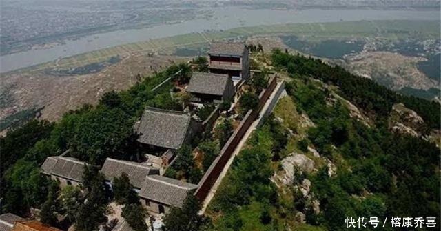枯树!中国规模最大的山顶道观,两千多年无人敢拆,被誉“天下第一庙”