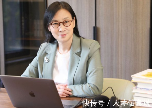 员工|陈春花究竟有着怎样的魔力,可以让任正非心甘情愿的为她做司机?