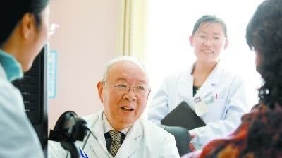 植物蛋白|骨科医生不想骨头又脆又软,常吃3物,做1事,到老不骨质疏松!