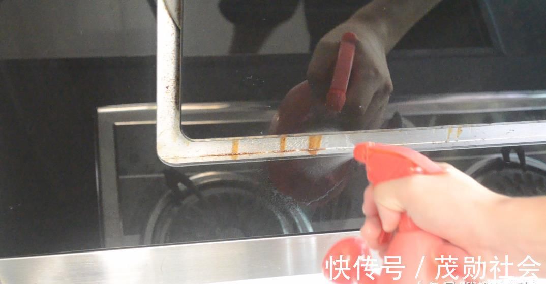 香皂和雪碧混合在一起, 解决了很多家庭困扰的烦恼, 看完赶紧试试