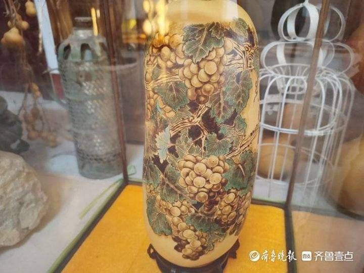  火墨|走近非遗泰山宋氏烙画葫芦，演绎“火墨”工艺传奇