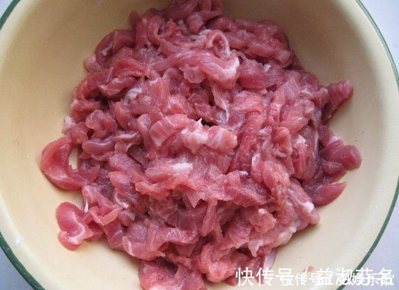 小技巧|不管炒什么肉，只要记住3个小技巧，肉鲜嫩又入味