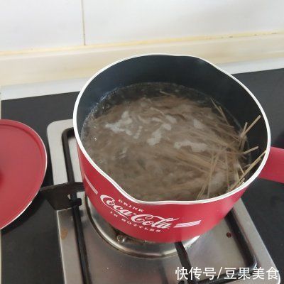 猪肉馅|#助力高考营养餐#台式炸酱面你这么做，保证最正宗