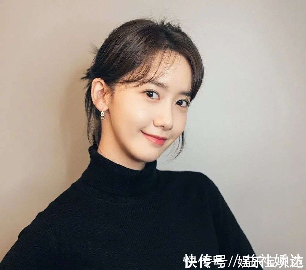 淡颜系|双眼皮、一字眉已经过时了，现在的美女标准是这样……