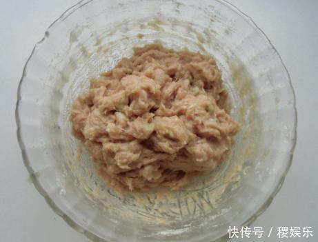 丸子怎样做不松散?学会1个小妙招,丸子紧致入味弹牙好吃,特香
