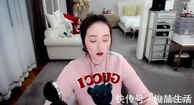 脱口秀|积分赛冲刺，童琪琪领跑女脱口秀！囧囧丸鏖战年度绝不代播！