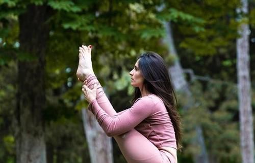 腰部|腰痛走不动站不直?每天几个瑜伽动作,缓腰痛还能瘦腿细腰