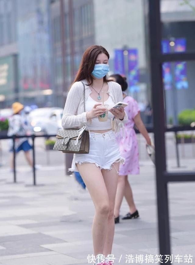 身材 打底裤让你占领时尚前端,随便搭配出显瘦身材,好看又不简单