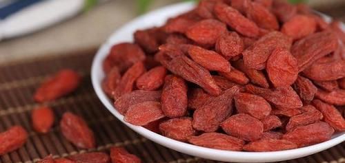 搭档|黄芪的“最佳搭档”揭秘,泡水喝,祛湿排寒,肝肾兴许“报答”你