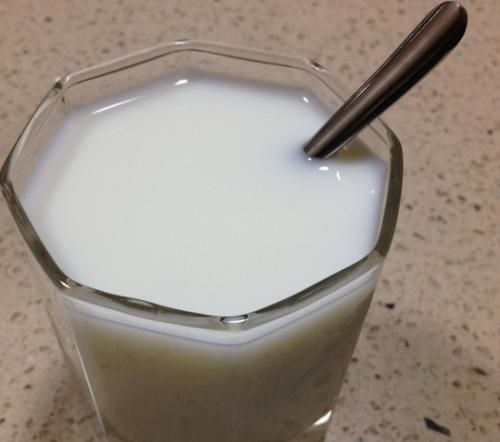 乐乐|7岁孩子坚持喝牛奶4年,身高一年仅长2公分,医生:家长别坑娃