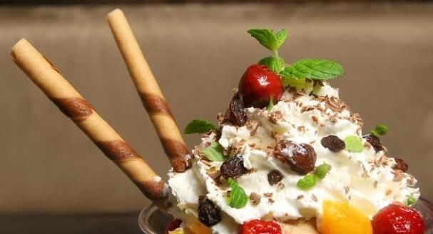 女人|宫寒的女人,要避免“4凉”,常吃3物、做2事,子宫一天天变干净