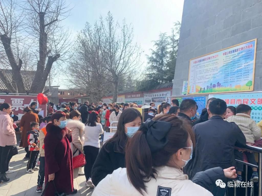 漯河人免费入园!这个景区春节人山人海,好热闹...