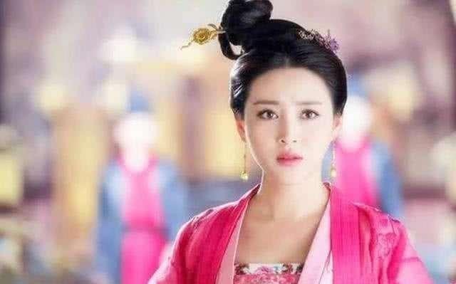 却本是|此人可与武则天相媲美，却本是灰姑娘，靠夺人儿子上位