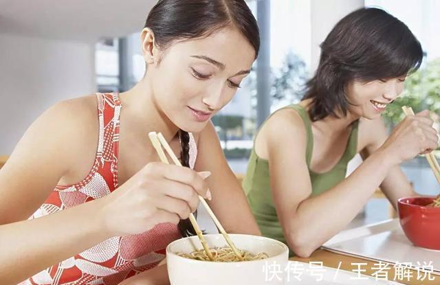 衰老|“吃得少,活得久”?饭量小的人,衰老速度更慢吗?听听医生咋说