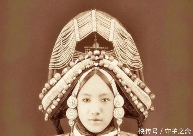 堪比|清朝真正的贵族小姐,颜值堪比现代明星,李鸿章妻女罕见出镜!